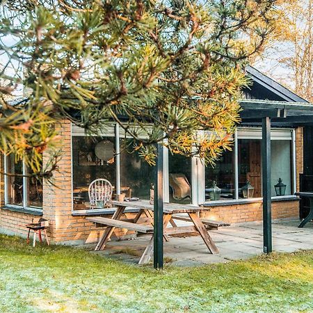 2 Person Holiday Home In Tarm Fjerbæk Exterior foto